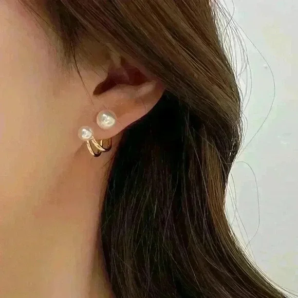 Chic Curved Earrings - Picture 2 of 9